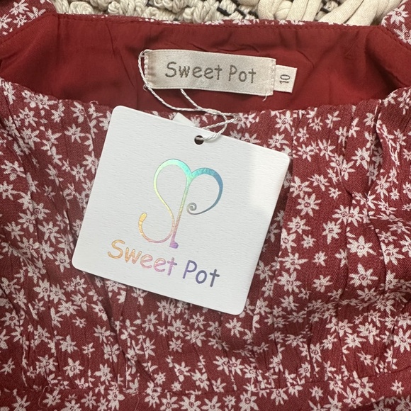 Hello Molly - BUILDING BRIDGES MIDI DRESS RED - Picture 4 of 4